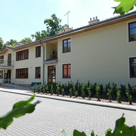 Ckm Centrum Konferencyjne Mazowsze Otrębusy Exteriör bild