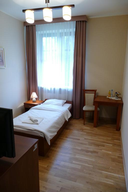 Ckm Centrum Konferencyjne Mazowsze Otrębusy Exteriör bild
